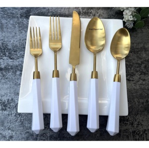 Juego de Cubiertos de Metal Estilo Royal Look, con Mango de Plástico Blanco, Acabado Espejo, Apto para Lavavajillas, Vajilla para Bodas - Product Image 1