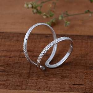 Anillo de Plata SHYAM JEWELRS con Patrón de Cable Trenzado, Hecho a Mano, Ajustable, Doble Banda, Lujoso, Unisex - Product Image 2