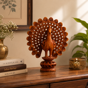 Figura de pavo real bailarín de madera hecha a mano con malla |   Adorno Decorativo de Pavo Real |   Decoración Tradicional para el Hogar en Madera - Product Image 6
