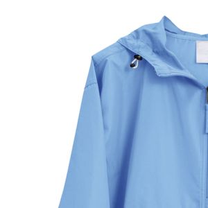 Veste unisexe pliable bleu clair brodée coupe-vent légère résistante à l'eau pour l'extérieur – Vêtement de mode haut de gamme - Product Image 4