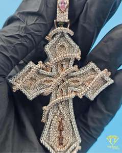 Pendentif Croix Religieuse avec Diamants de Laboratoire VVS en Argent Sterling 925 pour Hommes Bijoux - Product Image 1