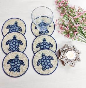 Posavasos Elegante con Bordado y Cuentas, con Detallado Trabajo Artesanal en Cuentas para Decoración Moderna de Mesa - Product Image 6