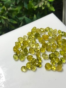 Diopside vert naturel brut, pierres précieuses brutes vert olive, cristaux bruts, pierres en vrac pour la fabrication de bijoux, fournisseur en gros - Product Image 3