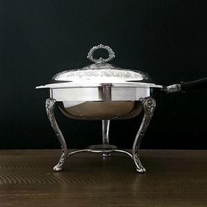 Recipiente Redondo de Acero Inoxidable con Tapa y Patas Decorativas, Plato para Servir de 4.5L para Uso en Hoteles, Restaurantes y Banquetes - Product Image 5