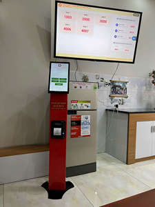 Kiosco Inteligente para Gestión de Filas con Análisis de IA y Control en la Nube |   Terminal Interactivo de Autoservicio de 15.6 Pulgadas |   AT-KIOSK156 |   OEM Ava - Product Image 2