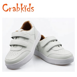 Crabkids, venta al por mayor, 2024, nuevo diseño, zapatillas blancas para niños, zapatillas de <span class=keywords><strong>cuero</strong></span> para niños y niñas, zapatillas informales, zapatillas de diseñador para niños - Product Image 5