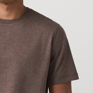 T-shirt moderne pour homme avec logo, design décontracté, tendance, couleur unie, col rond, pour la collection été - Product Image 4