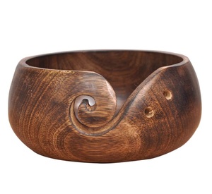 Bol à laine en bois artisanal indien, écologique et tendance, et organisateur de tricot manuel avec taille et couleur personnalisables - Product Image 2