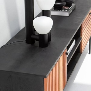 Consola Media Vandana Novara Cresta, Mueble de Entretenimiento Moderno de Madera Sólida con Diseño Minimalista - Product Image 3