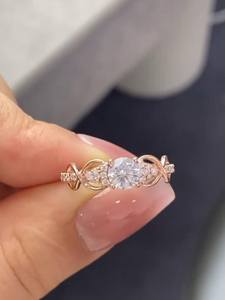 Anillo Clásico de Diamantes de Corte Redondo con Banda de Moissanita, Chapado en Oro, Plata 925 Original, Anillo de Boda para Mujer, Regalo Elegante - Product Image 4