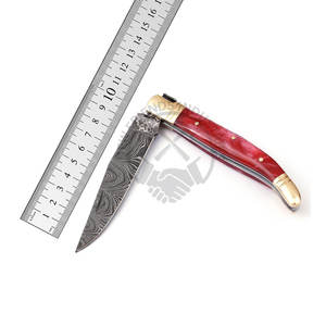 Couteau pliant de chasse de style Laguiole, lame en acier Damas, nouvelle marque, meilleur couteau de poche tranchant avec bolster/pommeau en résine et laiton. - Product Image 1