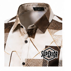 Chemise imprimée pour homme avec motif abstrait élégant, tissu confortable, coupe classique pour un style de vie moderne - Product Image 3