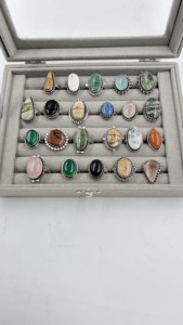 Lot en gros de bagues assorties en acier inoxydable, style vintage, avec pierres précieuses, pour détaillants - Prix usine - Product Image 2