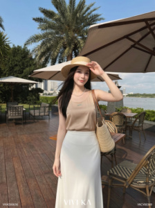 เสื้อกล้ามสีเบจสำหรับผู้หญิง HELENA เวียดนาม สไตล์ลำลอง แขนกุด โพลีเอสเตอร์ 100% ทรงหลวม คอกลม ผ้าซาติน เรียบง่าย สำหรับฤดูร้อน ทอแบบเรียบ มีสินค้าพร้อมส่ง - Product Image 6