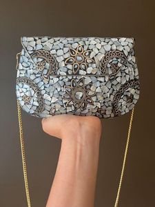 Bolso Tradicional Indio con Trabajo Kundan, Bolso de Mano Étnico para Mujer, Bolso de Hombro con Arte Floral para Bodas - Product Image 3