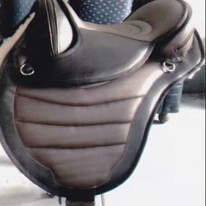 Silla de Montar Inglesa de Cuero Multiusos Más Vendida con Asiento Suave, Personalizable, de Calidad Premium - Kanpur - Product Image 1