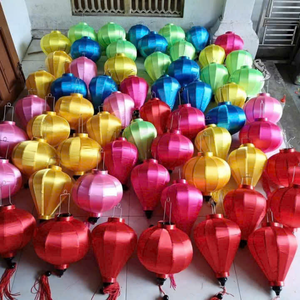 Lanterne en soie naturelle de Hoi An, origine Vietnam, pour un éclairage doux de la pièce et l'amélioration de l'esthétique culturelle 99 Gold Data - Product Image 4