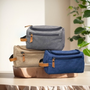 Trousse de Toilette Unisexe en Toile et Cuir avec Logo Personnalisé, Grande Trousse de Voyage Imperméable pour Articles de Toilette et Rasage, Modèle LCTB-0036 - Product Image 1