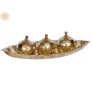 Tres cuencos ovalados de latón hechos a mano de 7 pulgadas con placa de hoja Artículo indio único - Product Image 1