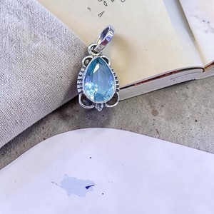 Pendientes de plata facetados con topacio azul natural y pendientes ligeros de plata de ley 925, precio al por mayor, joyería de plata. - Product Image 3