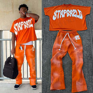 Conjunto de 2 Piezas para Hombre con Lavado Ácido Personalizado, Camiseta de Manga Corta Holgada con Estampado y Pantalones Deportivos Holgados, Estilo Urbano - Product Image 3