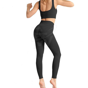 Ensemble de yoga élégant pour femmes avec tissu extensible doux, respirant et confortable, parfait pour la pratique quotidienne du yoga - Product Image 3