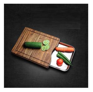 Tabla de cortar de madera premium Bold Blossom para cocina, carne y verduras, disponible a precio de mayoreo. - Product Image 1