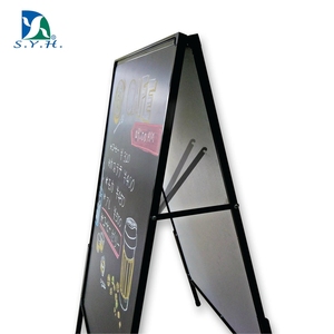 Panneau de signalisation double face autoportant avec cadre métallique réglable pour la publicité extérieure - Product Image 4