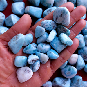Pierres de larimar naturelles polies à la main, tailles S, M, L, lots en gros, pierres précieuses, bijoux, larimar bleu - Product Image 1