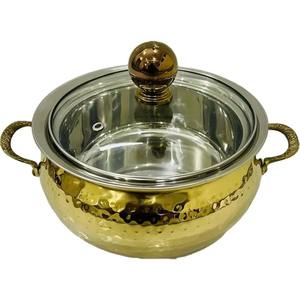 Cacerola de metal bien pulido de última tendencia en la industria, con tapa de vidrio, que ofrece resultados de nivel profesional en las cocinas caseras de todos los días. - Product Image 1