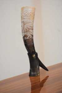 Corne à boire artisanale en corne de buffle, sculptée en profondeur, forme naturelle, imitation antique, objet de collection artistique - Product Image 3