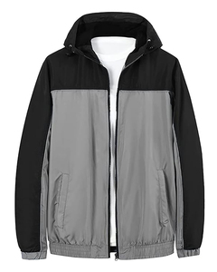 Chaqueta cortavientos negra y gris para hombre, ligera, estilo retro, de secado rápido, para uso en la calle. - Product Image 5