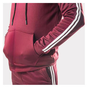 Fabricante Avanzado de Trajes Deportivos Personalizados, Tela de Secado Rápido, Capacidad de Producción en Masa - Product Image 6