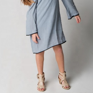 Robe d'été pour petite fille, vêtement Super confortable et confortable, bleu clair avec épaules dénudées, avec jolie dentelle noire, tissu souple fabriquée - Product Image 3