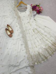 Ensemble indien Anarkal brodé blanc, robe à manches longues, pantalon évasé, dupatta, tenue de fête et de mariage pour femmes - Product Image 4