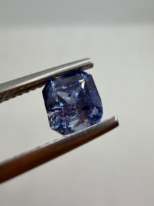 Zafiro Azul Natural con Corte Asscher y Fuego Azul para Anillos, Proveniente de Sri Lanka - Product Image 2