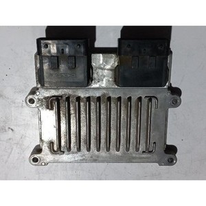ECUs y Módulos de Computación Usados para Carnaval 391103C465 - Product Image 1