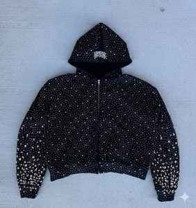 Sudadera con capucha y cremallera Elite Nightfall Crystallized – Forro polar pesado Obsidian de primera calidad, con patrón de tachuelas radiantes en toda la prenda - Product Image 4