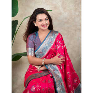 ผ้าไหมทอสีชมพูแบบ Banarasi Jaal Zari สำหรับทำชุดส่าหรี  เสื้อผ้าอินเดียและปากีสถาน  งานทอระดับพรีเมียม  650 กรัม - Product Image 6