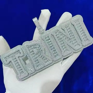 Colgante de Plata de Ley Bañado en Oro con Diamantes de Moissanita, Estilo Lujoso, Unisex, Regalo de Moda para Amigos - Product Image 2