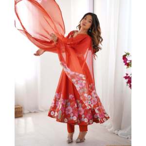 Magnifique robe Anarkali et pantalon avec dupatta pour les fêtes, vêtements régionaux - Product Image 6