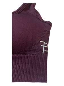 Conjunto Deportivo Seamless para Mujer Tallas Grandes, Top Halter, Leggings y Shorts Ajustados con Efecto Scrunch, para Yoga y Deportes de Invierno, con Logotipo Personalizado - Product Image 2