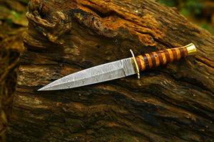 Cuchillo Bowie de Caza Hecho a Mano de Acero Inoxidable con Borde Dentado, de Alta Calidad, con Funda de Cuero, para Exteriores, Venta al Por Mayor Personalizada OEM - Product Image 3