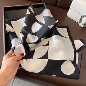 Bufanda de Lana Bordada de Lujo, Chal de Diseño Cálido para Invierno, Proveedor de Fábrica - Product Image 4
