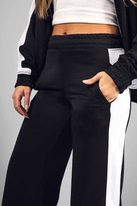 Pantalones de chándal de invierno casuales de corte medio para mujer, de alta demanda, negros con contraste blanco, de pierna ancha recta, ecológicos - Product Image 3