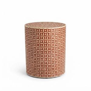 Mesa de Centro Redonda Hecha a Mano con Incrustaciones de Hueso Azul y Patas de Latón, Mesa de Centro de Resina con Patrón Floral Premium para Sala de Estar u Hotel - Product Image 6