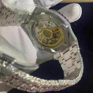 Reloj de Alta Calidad Personalizado con Diamantes Cultivados en Laboratorio, Reloj de Acero Inoxidable de la Mejor Calidad para Hombre - Product Image 2