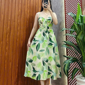 เดรสยาวผ้าไหมสำหรับผู้หญิง ดีไซน์เรียบหรู สง่างาม เหมาะสำหรับทั้งงานลำลองและงานทางการ ให้ความรู้สึกทั้งความสง่างามและความสบาย - Product Image 5