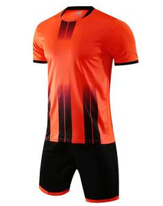 Maillot de football personnalisé de haute qualité, ensemble d'entraînement sportif à manches courtes, OEM, faible MOQ, tenue d'équipe, vêtements de football athlétiques pour hommes - Product Image 3