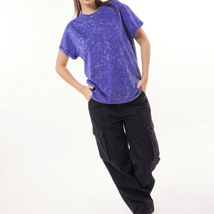 Camiseta de Manga Corta para Mujer, 100% Algodón, Lavado Ácido, Cuello Redondo, Casual y Cómoda para el Verano - Product Image 3